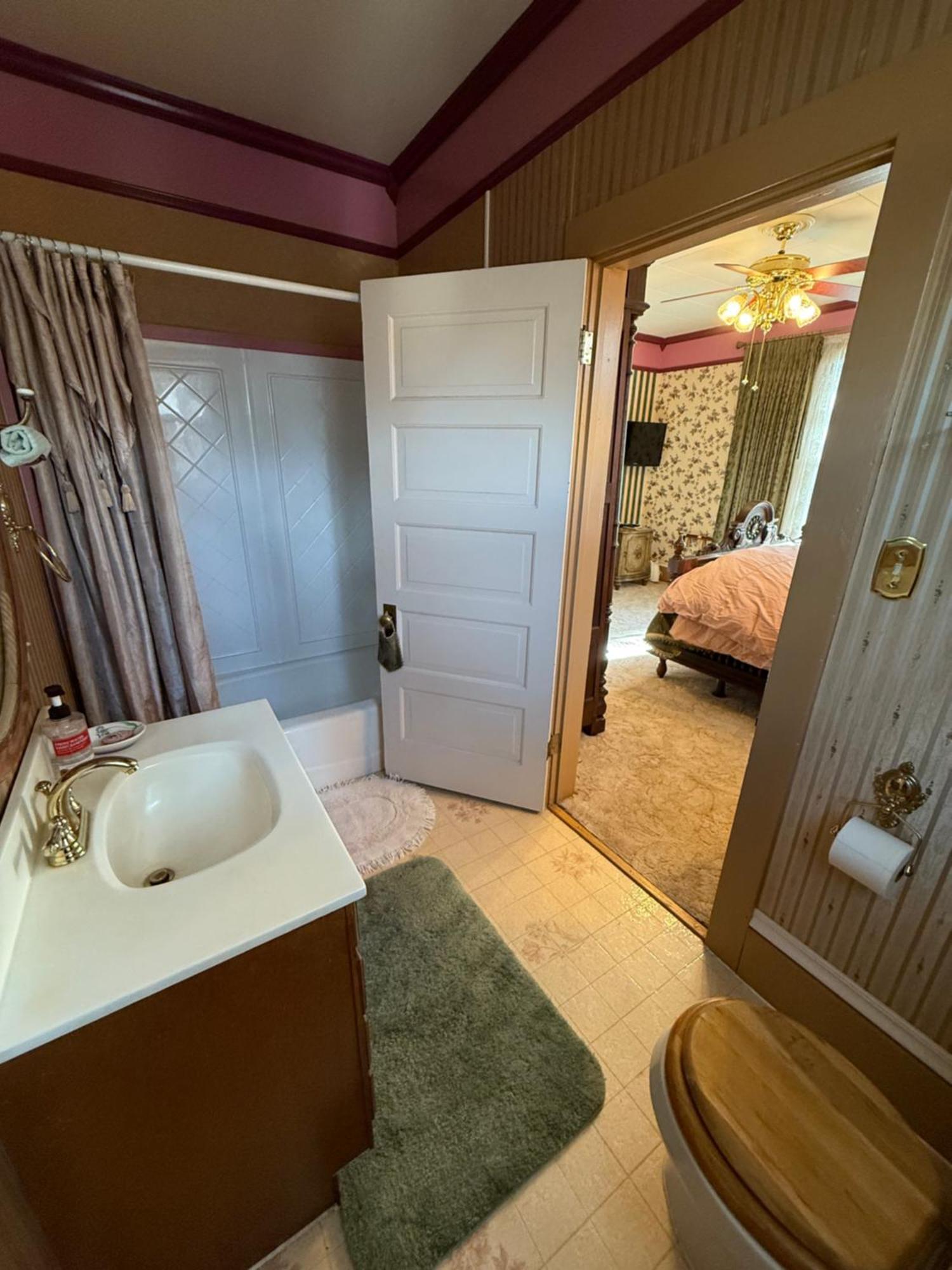 Roseberry House Bed And Breakfast Сузанвилл Экстерьер фото