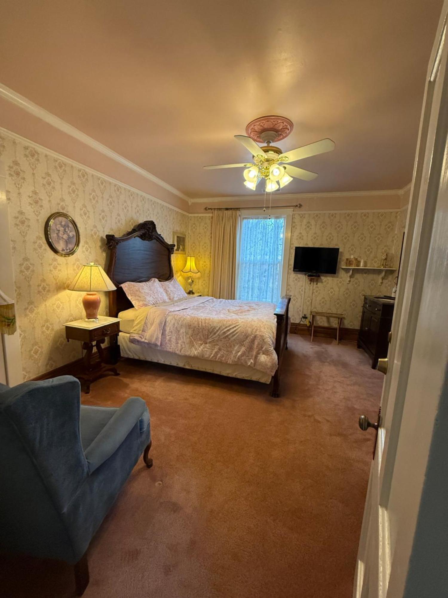 Roseberry House Bed And Breakfast Сузанвилл Экстерьер фото